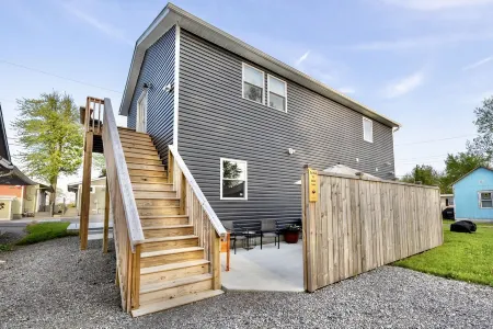 The Peak of Indian Lake, Pickle Ball Court and Boat Dock! Отели в г. Расселлс Пойнт