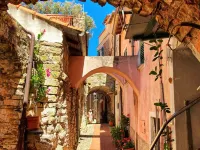 Holiday house with sea view and sun terrace, 4 km to beach Hoteles en Cipressa