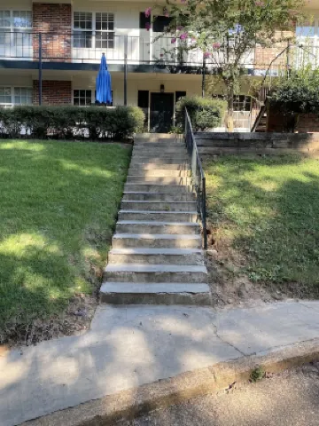 Oxford Town-Close to Campus and Walking Trails-New Furniture!