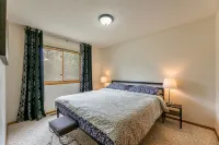 3 Bed House in quiet area/near Downtown Minneapolis/MOA/MSP airport/private host