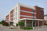 Holiday Inn Express & Suites Youngstown West - Austintown Отели рядом с достопримечательностью «Strock Stone House»