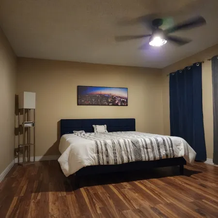 Stylish 5 bed 2.5 bath, with loft, pool table, amazing outdoor bar, kid playset.