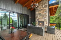 The Panoramic Peak: Luxury Lodge at the Idaho Club