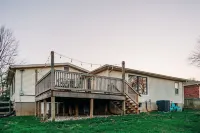 Peaceful, lakefront house on Guist Creek Lake/ Shelbyville-Bourbon Trail