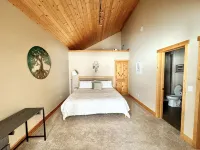 Mountain Retreat near Winter Park and Grand Lake with Private Hot Tub! Hotels near Dashing Thru The Snow
