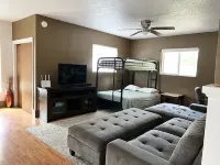 Entire Home & Fenced Yard For Family & Pets