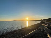 Cottage with Private Beach in Birch Bay
