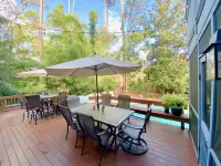2 Min Walk 2 Beach Pickleball Golf Tennis Restaurants. Pvt Heated Pool Spa Bikes