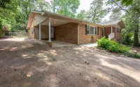 Fantastic for Extended Stays & Work Crews- 10 beds, 5 bedrooms, 2.5 baths Hotels in Warner Robins