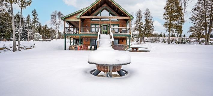 Lake Escape; Sleeps12, Hottub, Gameroom & Utv, Direct Snowmobile Hotels in Rangeley