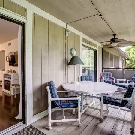 Short walk to the beach- 2BR, 2BA “Tranquility on Amelia"