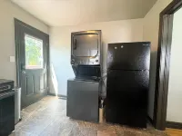 More Space than Hotel -- King Bed/ Bunk Bed / Laundry - 29mi to Nashville