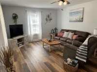 Cozy home/workspace minutes from Dalton and I-75