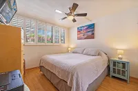 OCEANFRONT Spectacular 60 ft to the water, Recently Re-modeled! HDTV,WiFi,AC