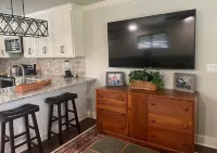 Kolache Capital, Aggie Retreat only 25 minutes to Aggieland in downtown Caldwell