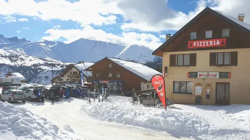 Studio 4 people - Bright - Beautiful view of the Aiguilles d'Arves mountains Hotel a Albiez-Montrond