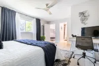 Rolling Oaks Ranch: Private Lakefront Farm Stay on 235 Acres