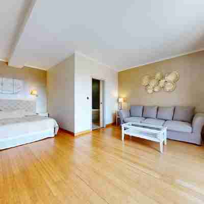 La Petite Auberge Rooms