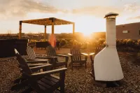 2 Amazing Home Together, Mountain Views, Easy to TSV