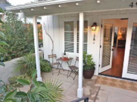 Styled Montecito Cottage in Quiet Neighborhood Hotels in Montecito