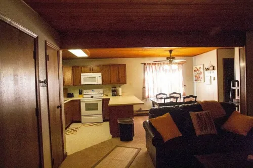 ANGEL FIRE ONE BEDROOM EASY WALK TO SKI LIFT!!