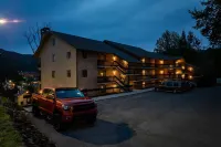 Snoring Bear Condo 2 Bed/2 BA Views Pool Walk to d'Town Gatlinburg / Anakeesta