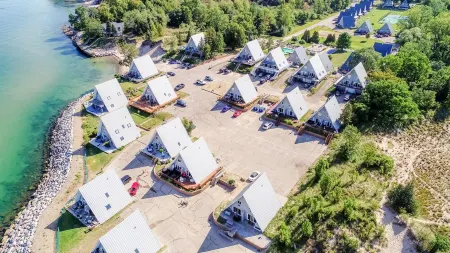 Amazing Lake Michigan Views: Completely Remodeled and Steps from Lake Michigan!