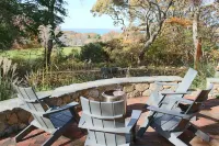 Sanctuary House: An ocean-view farmhouse retreat Hotels in Dukes County