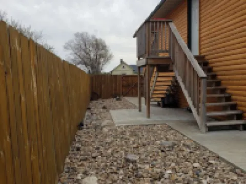 2 bdrm, 3 beds. Quiet Retreat. Fenced in Unit, pet friendly! Hotels in Brule County
