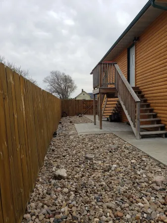 2 bdrm, 3 beds. Quiet Retreat. Fenced in Unit, pet friendly!