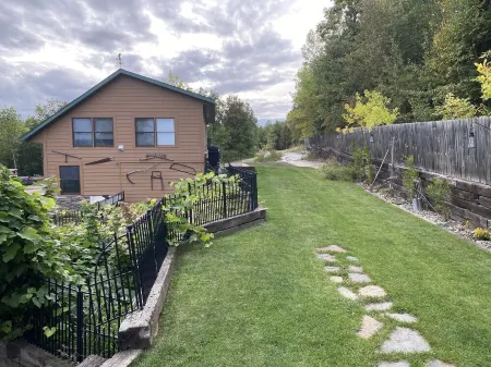 Fishermen, snowmobilers!! Good fishing for Walleye, Bass, Northern & Musky 🎣