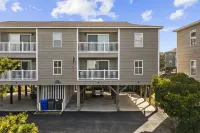 OIB - 3 bedrooms - 3 pools - 400 steps to the beach!
