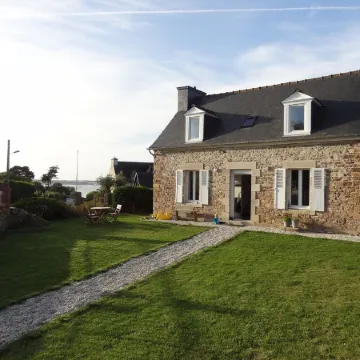 300m from the SEA, Breton house with large garden and sea view - WIFI