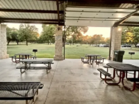 Superb,Pet Friendly. Big Backyard on Greenbelt. Heb Center. Atx Kalahari,183 Hotels in Leander