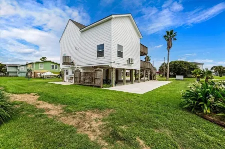 Solid Rock Retreat - New coastal gem!