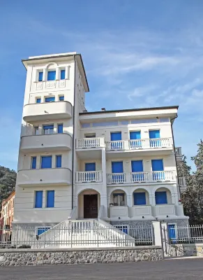 Villa Schiaffino Fancy First Floor Apartment