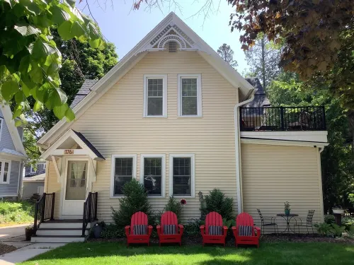 Downtown Elkhart Lake—Modern Cottage—Upper Condo Available for Off Season Rental