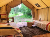 Mountain Man Wall Tent campsite 5 Caribou Trail Wagon Camp 리버사이드 공원 주변 호텔