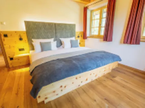 "Graf Chiemo Suites" luyury living direkt am Chiemsee mit privatem Seezugang! Hotels in Chieming