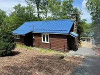 Lake Wallenpaupack Cottage with Private Dock, Kayak and Paddle Boards