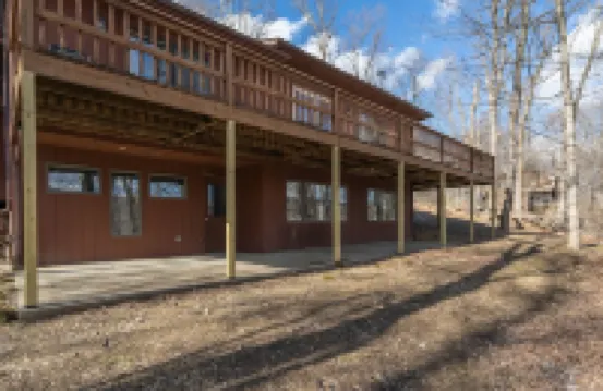 ★Cabin: Pet/Family Friendly, Hot Tub, Large Deck★