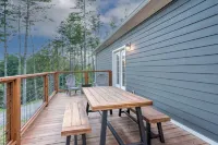 Hot Tub + Game Room Retreat – Sleeps 10 – Price Drop!