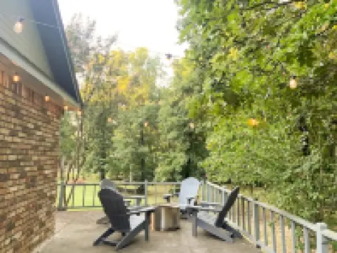 Luxury-Sleeps16-Spa-GameRoom-FirePit-Casino-EV-Pet