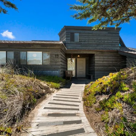 Oceanfront Retreat Pajaro Dunes Beach, crashing wave views, private beach