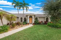 Direct Gulf Access Newly Renovated Waterfront Pool Home Retreat Hotels near Cycle Co Cape Coral