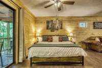 Smoky Mountain Haven!  Hot Tub, Private Deck & Cozy Vibes!