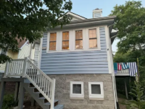 Miller Beach and Indiana Dunes National Park Vacation House Hotels in Gary