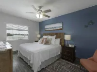 Summer Bliss Beach Condo: Steps to Irb Shores & Splash Harbour Water Park!