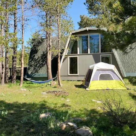 Modern Gambrel Cabin Near Ski Resorts