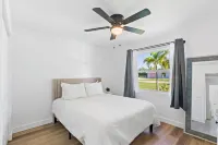 Gorgeous relaxing 2BD Near Ft. Myers Beach